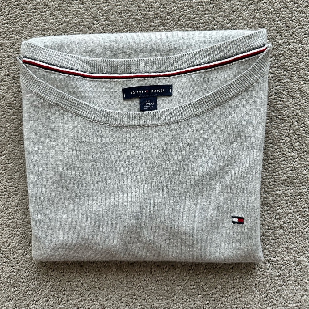 Tommy Hilfiger Light Gray Crewneck Sweater